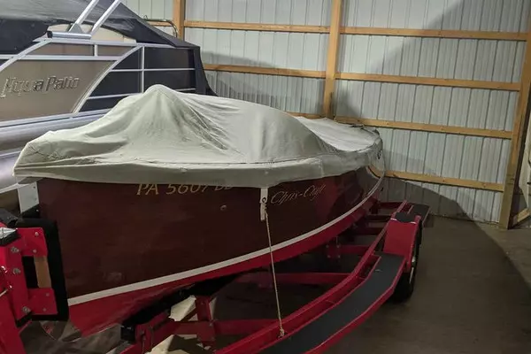 Photo of the 1937 Chris-Craft Runabout Deluxe "Kenzie Jane"