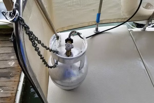 Harbor Master 375 Yacht For Sale