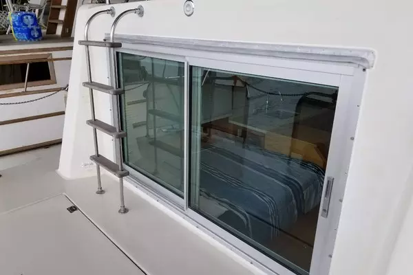 Harbor Master 375 Yacht For Sale