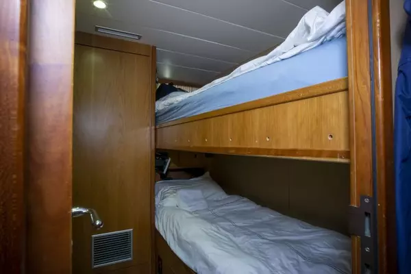 2000 Ferretti Yachts 94