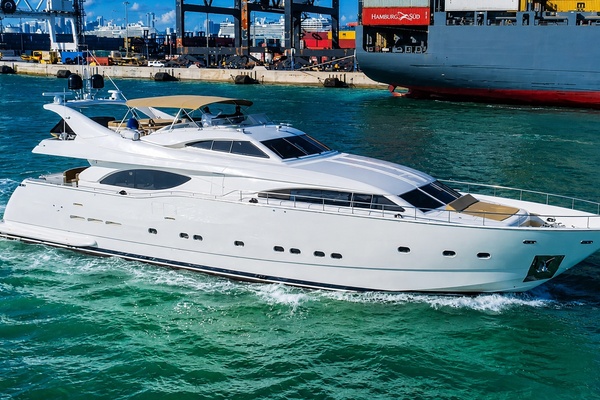 94FT (28.65M) FERRETTI YACHTS