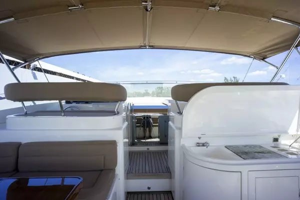 2000 Ferretti Yachts 94