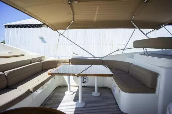 2000 Ferretti Yachts 94