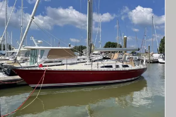 Red Jacket 38ft CT Yacht For Sale