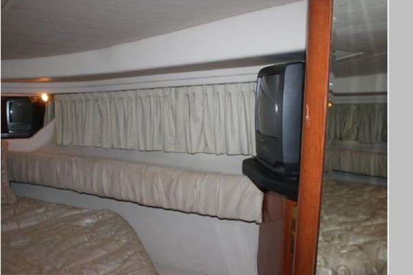 Aela Jeanne 38ft Sea Ray Yacht For Sale Aela Jeanne 38ft Sea Ray Yacht For Sale