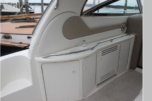 Aela Jeanne 38ft Sea Ray Yacht For Sale Aela Jeanne 38ft Sea Ray Yacht For Sale