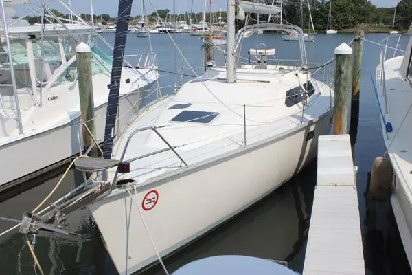 Paranon 42ft Hunter Yacht For Sale