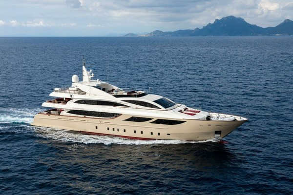 149-ft-Astondoa-2008-PANAKEIA-Genova Italy yacht for sale