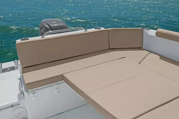 Photo of the 2026 Beneteau Antares 7