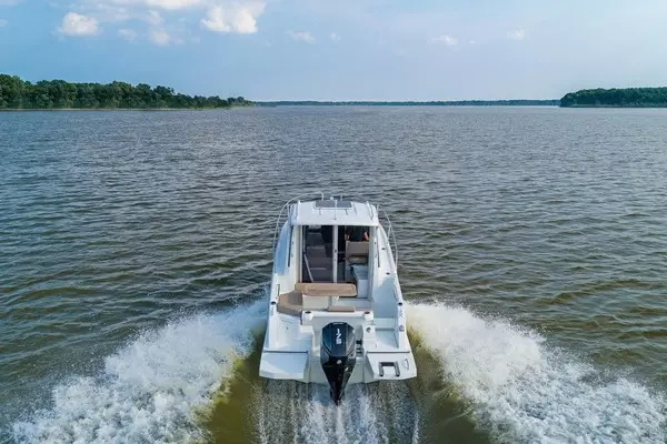 Photo of the 2026 Beneteau Antares 7