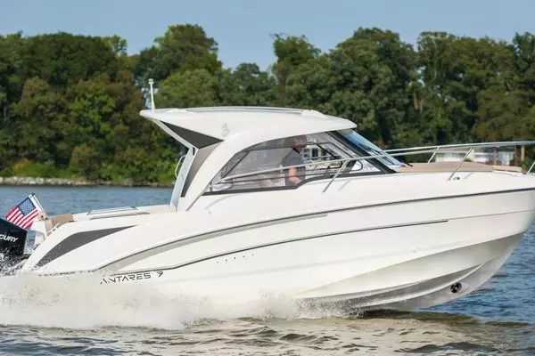 Photo of the 2026 Beneteau Antares 7
