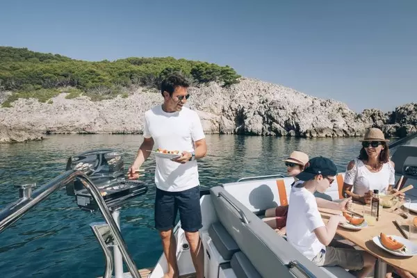 Photo of the 2026 Beneteau Flyer 10