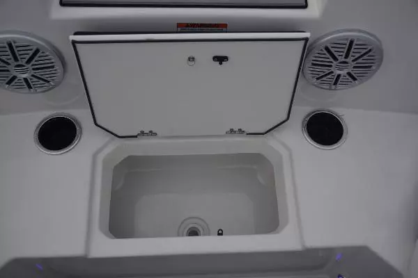 Photo of the 2025 Starcraft 171 SVX