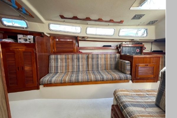 Moondance 30ft Catalina Yacht For Sale