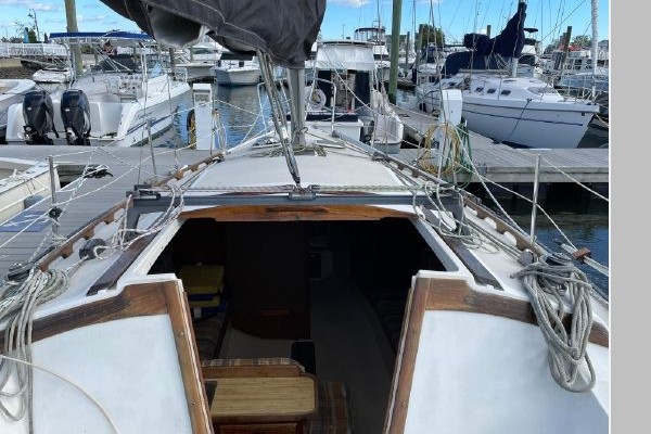 Moondance 30ft Catalina Yacht For Sale