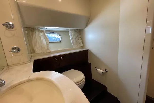 2001 Ferretti Yachts 68