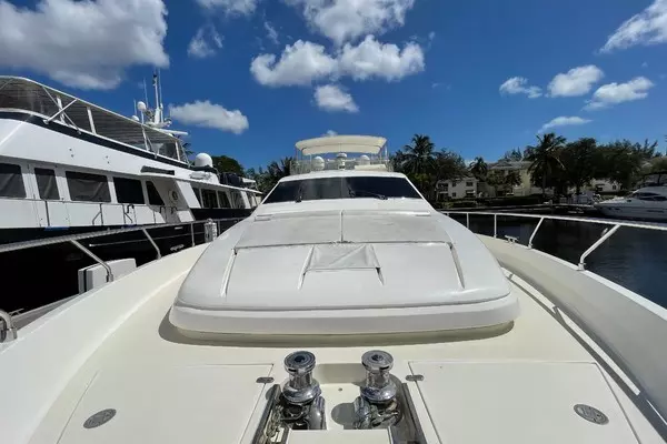 2001 Ferretti Yachts 68