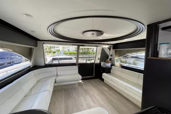 2001 Ferretti Yachts 68