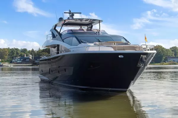 2019 Sunseeker 86