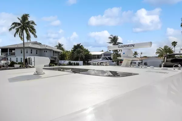 2022 Tiara Yachts 48