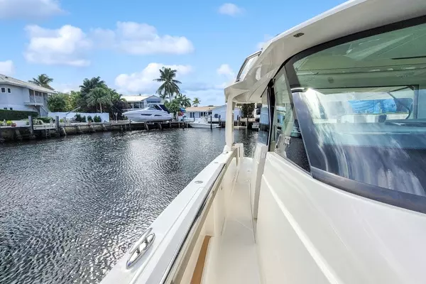 2022 Tiara Yachts 48