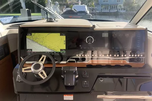 2022 Tiara Yachts 48