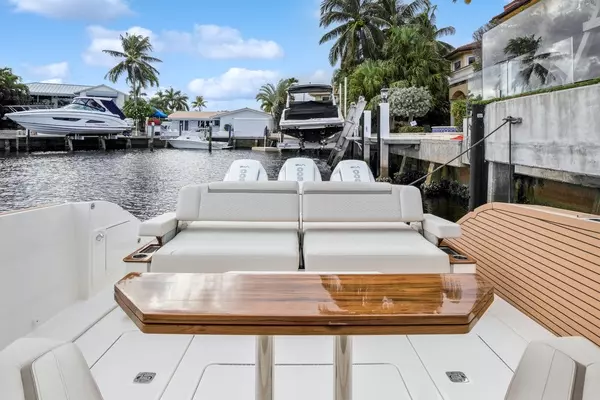 2022 Tiara Yachts 48