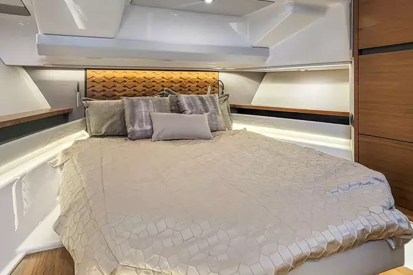 2022 Tiara Yachts 48