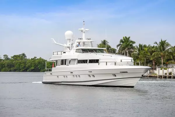 Photo of the 1989 Oceanfast Motor Yacht "Highline"