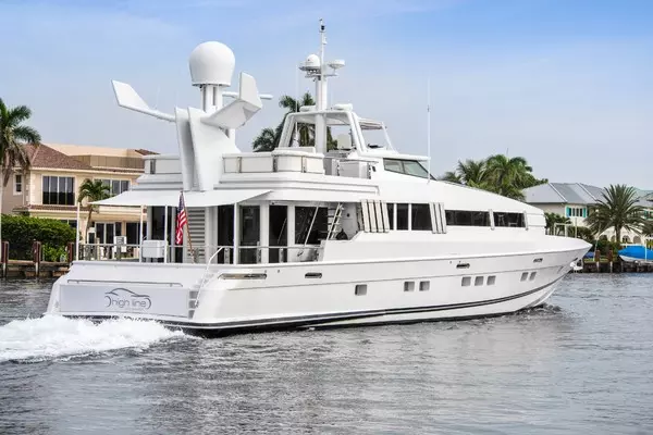 Photo of the 1989 Oceanfast Motor Yacht "Highline"