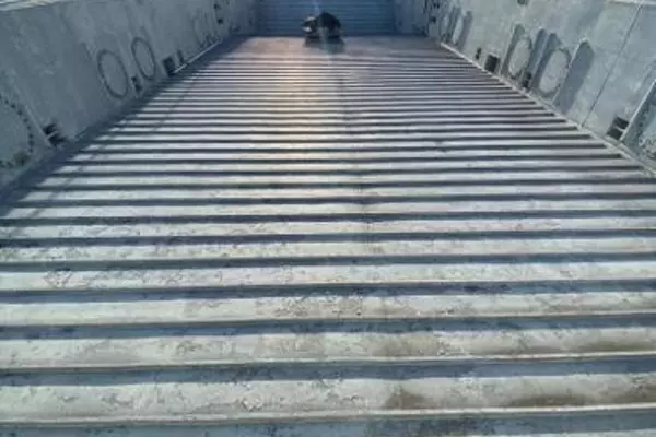 Photo of the 1992 Swiftships LCM8