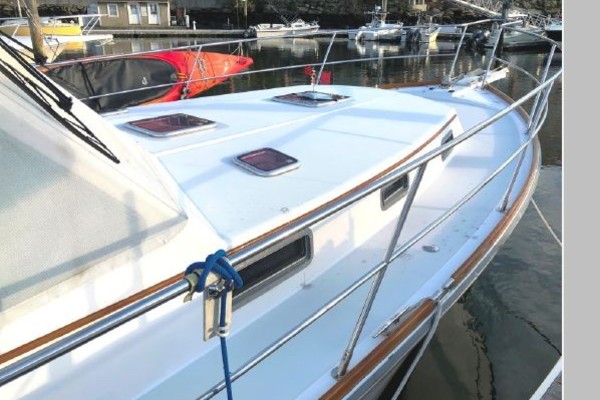 Elixir 42ft Sabre Yacht For Sale