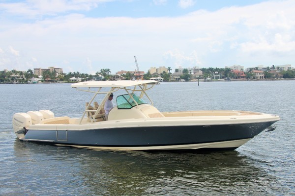 Salty Dog 34ft 2018 Chris Craft Yacht 