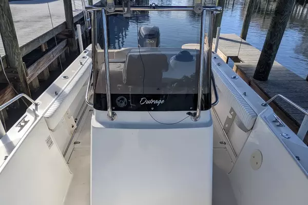 Photo of the 1998 Boston Whaler 23 Outrage