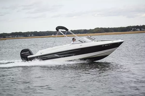 RIPPIN  CHECKS 19ft Bayliner Yacht For Sale