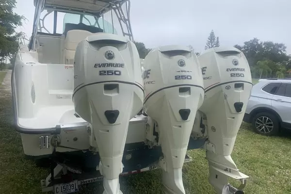 Photo of the 2007 Hydra-Sports 3300 VX