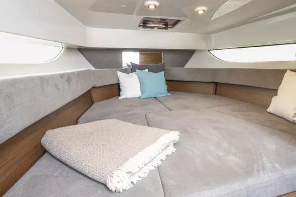 30ft Beneteau Yacht For Sale