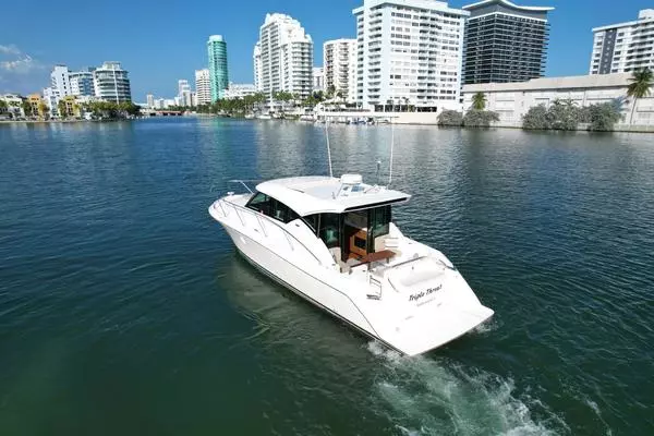 Photo of the 2018 Tiara Yachts 39 Coupe "Triple Threat"