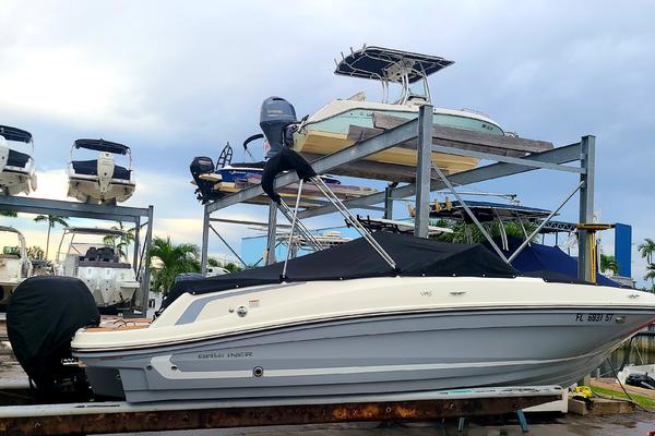 20 ft Bayliner 2021 VR5 Ft. Lauderdale Florida United States $40999 20 ft Bayliner 2021 VR5 Ft. Lauderdale Florida United States $40999