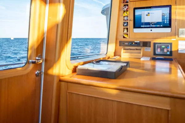 1999 Palmer Johnson 100