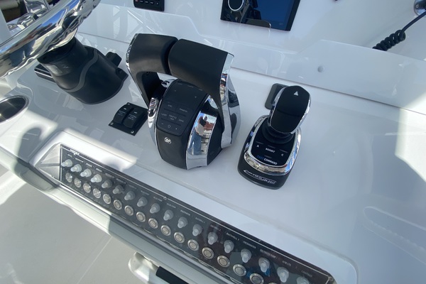 2021 Invincible 36 Open Joystick Control