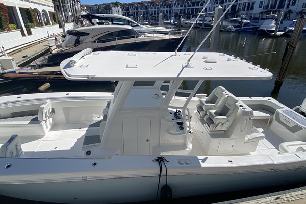 2021 Invincible 36 Open Hardtop