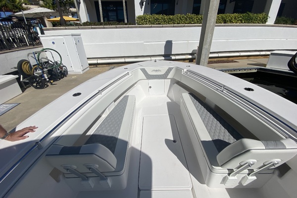 2021 Invincible 36 Open Bow Seating