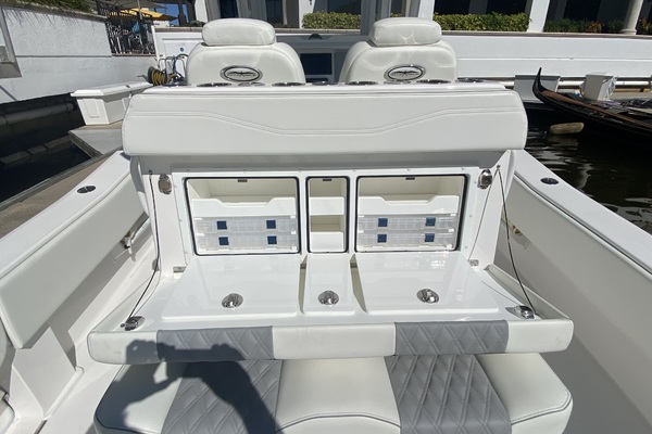 2021 Invincible 36 Open Tackle Center