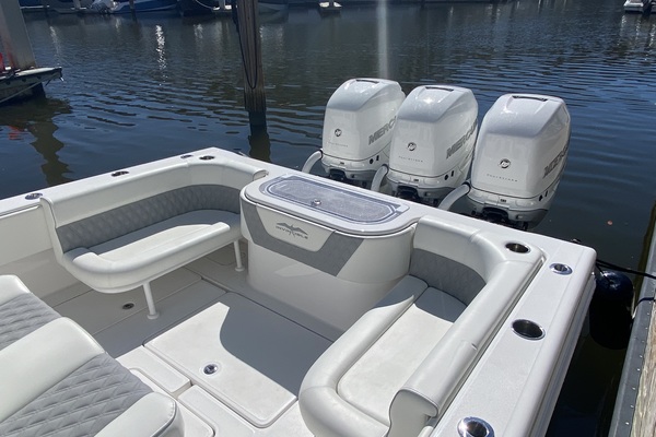 2021 Invincible 36 Open Stern Seating