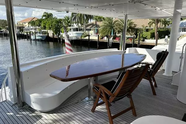 Photo of the 2002 President 100 Motor Yacht "Glen Ellen"