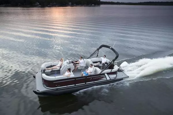 Photo of the 2022 Starcraft SLS 3