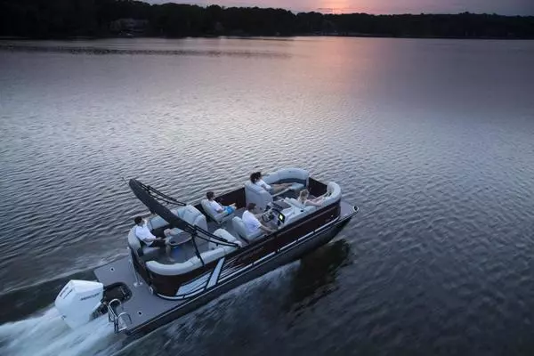 Photo of the 2022 Starcraft SLS 3