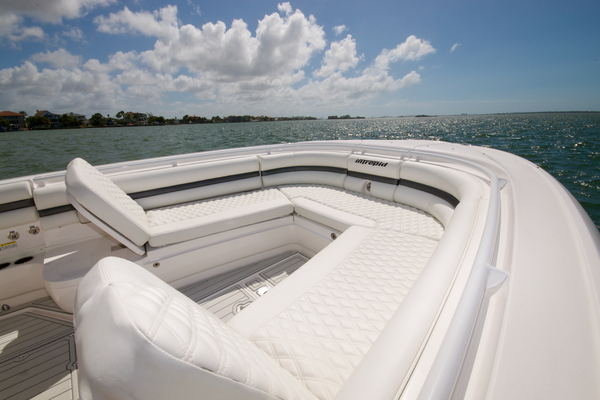 2014 327 Intrepid Open - Knot on Call - Bow Seating