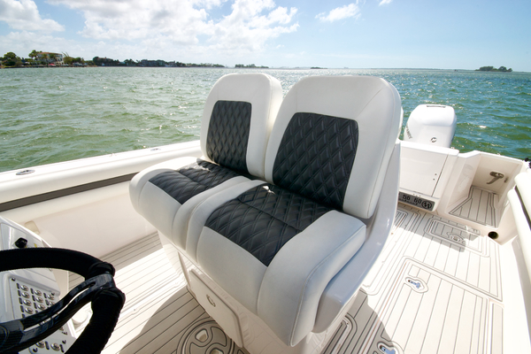 2014 327 Intrepid Open - Knot on Call - Lower Helm Seating